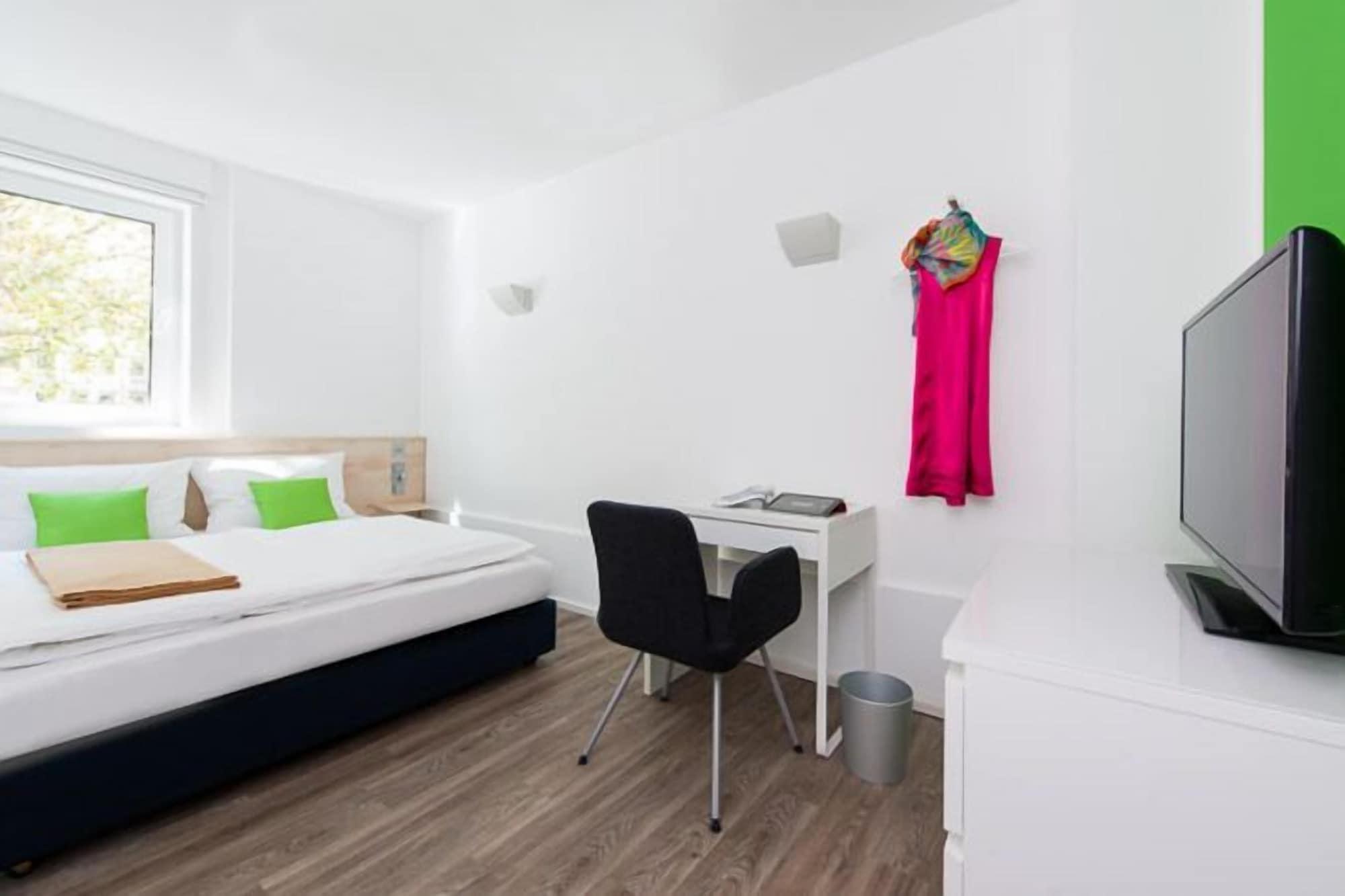 ibis Styles Köln City Exterior foto
