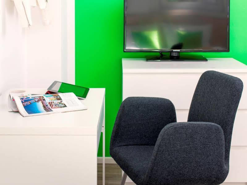 ibis Styles Köln City Exterior foto